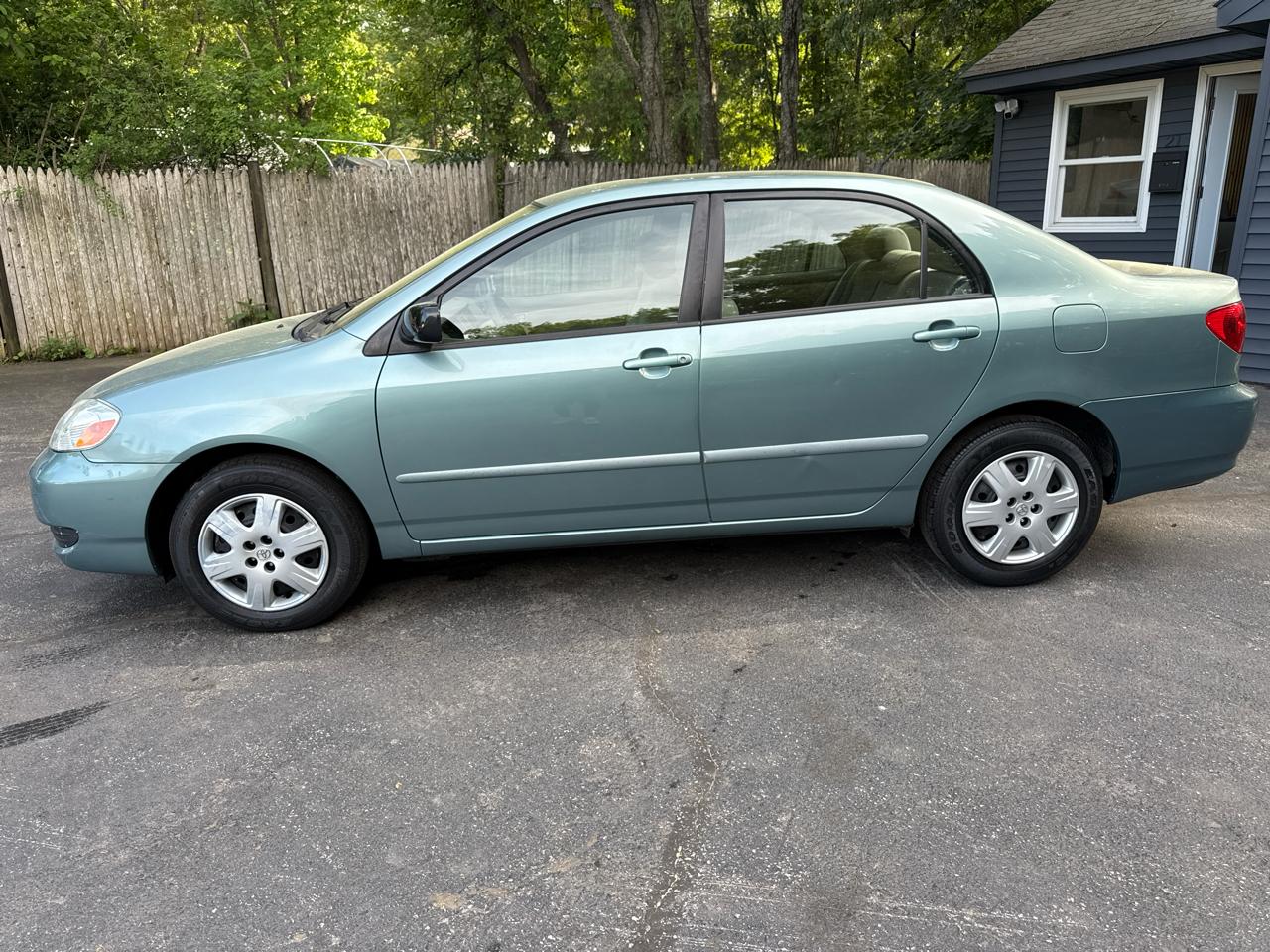 toyota corolla 2005 2T1BR30E25C499702 image toyota corolla 2005 2T1BR30E25C499702 image