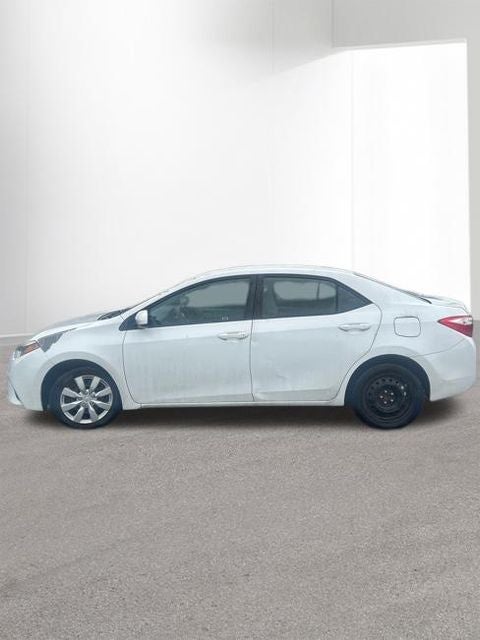 toyota corolla 2015 5YFBURHE4FP205899 image toyota corolla 2015 5YFBURHE4FP205899 image