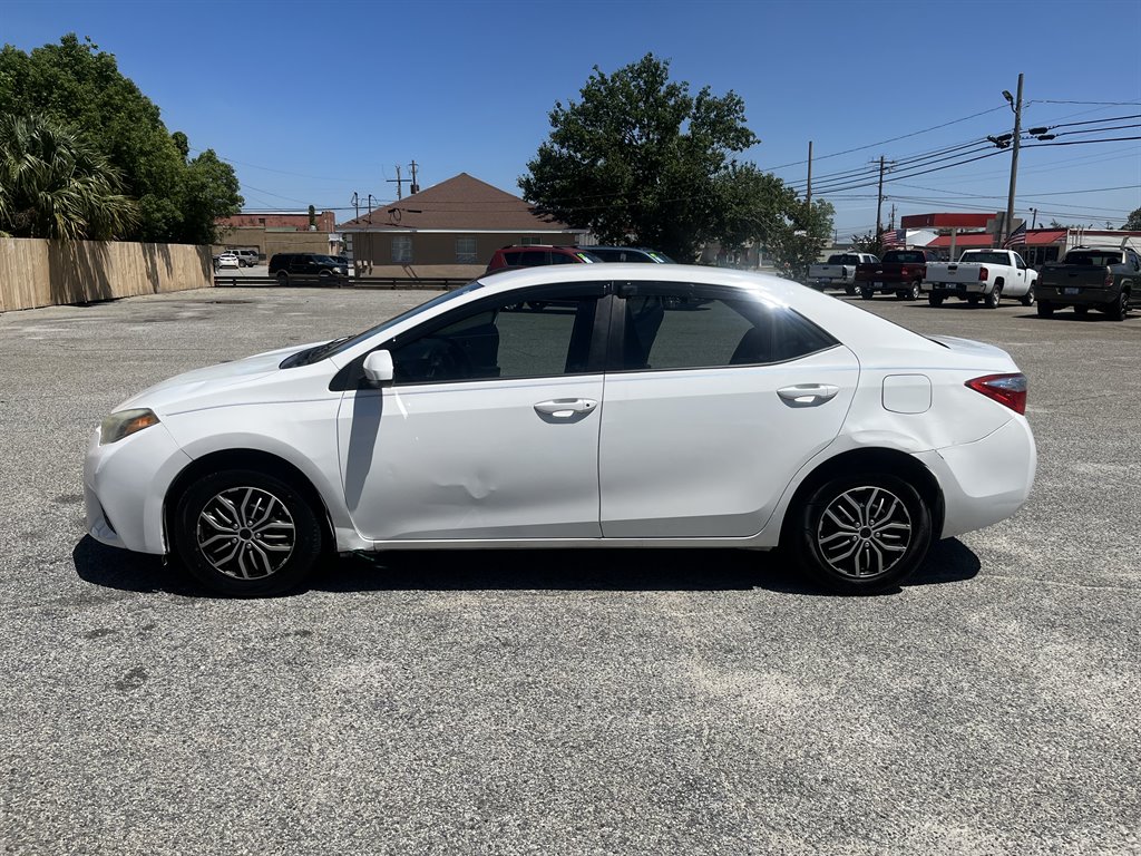toyota corolla 2015 5YFBURHE5FP340048 image toyota corolla 2015 5YFBURHE5FP340048 image