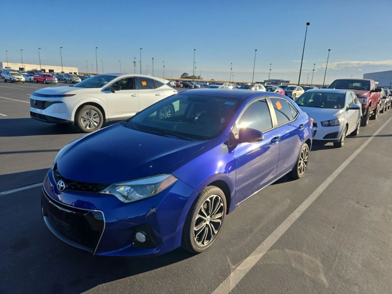 toyota corolla 2015 5YFBURHE8FP185124 image toyota corolla 2015 5YFBURHE8FP185124 image