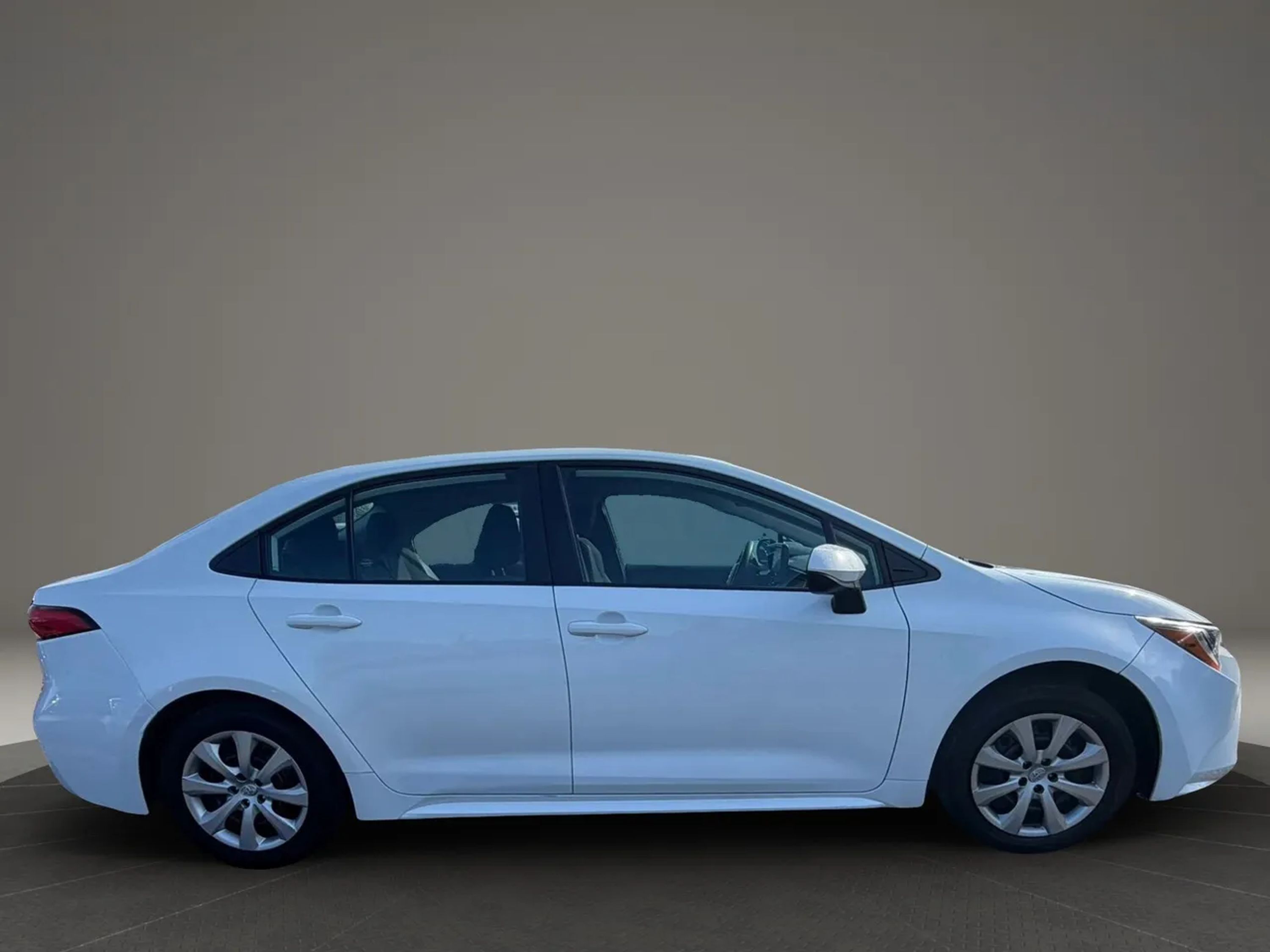 toyota corolla 2022 5YFEPMAE9NP328016 image toyota corolla 2022 5YFEPMAE9NP328016 image