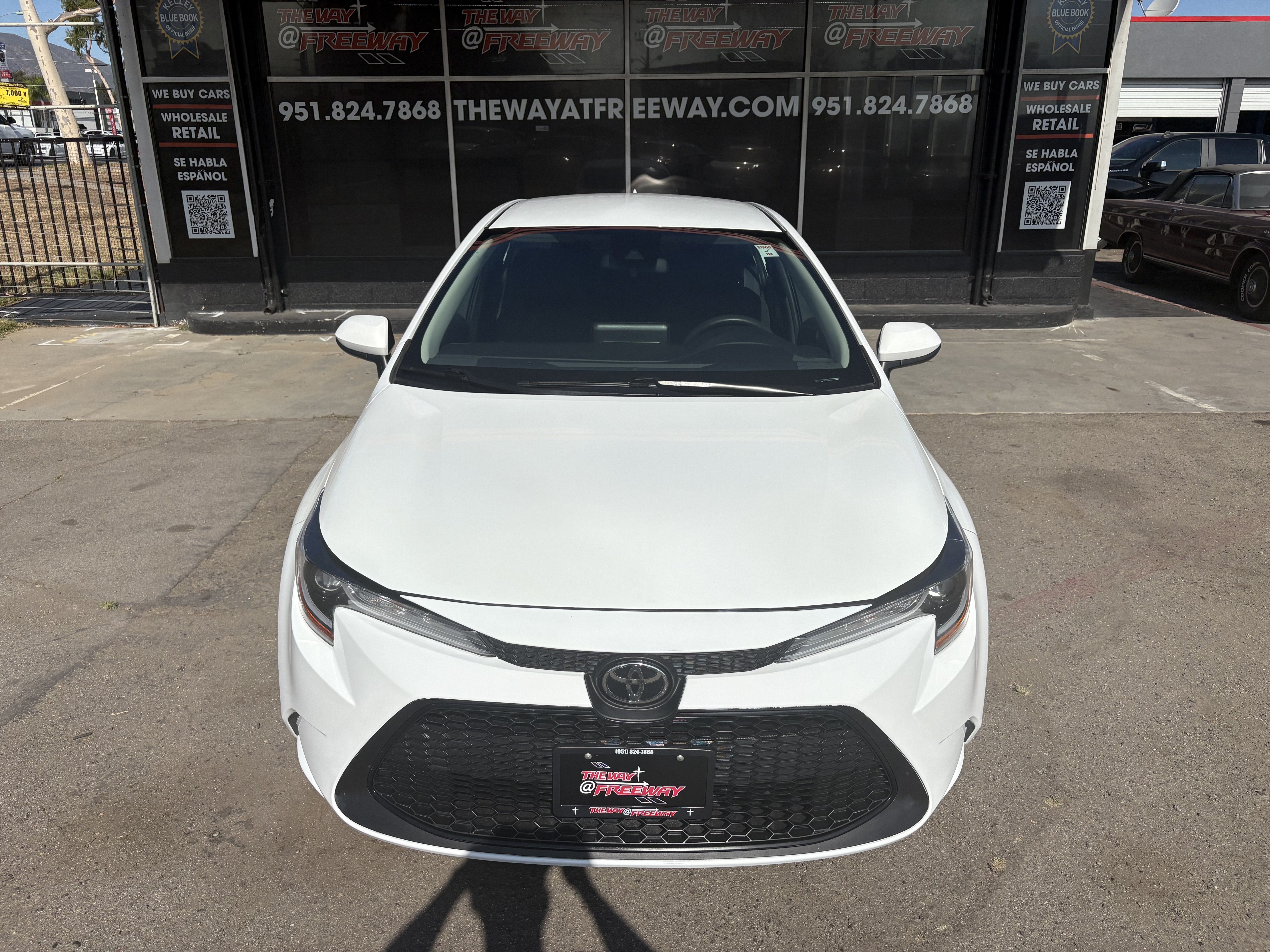 toyota corolla 2022 5YFEPMAE4NP339912 image toyota corolla 2022 5YFEPMAE4NP339912 image