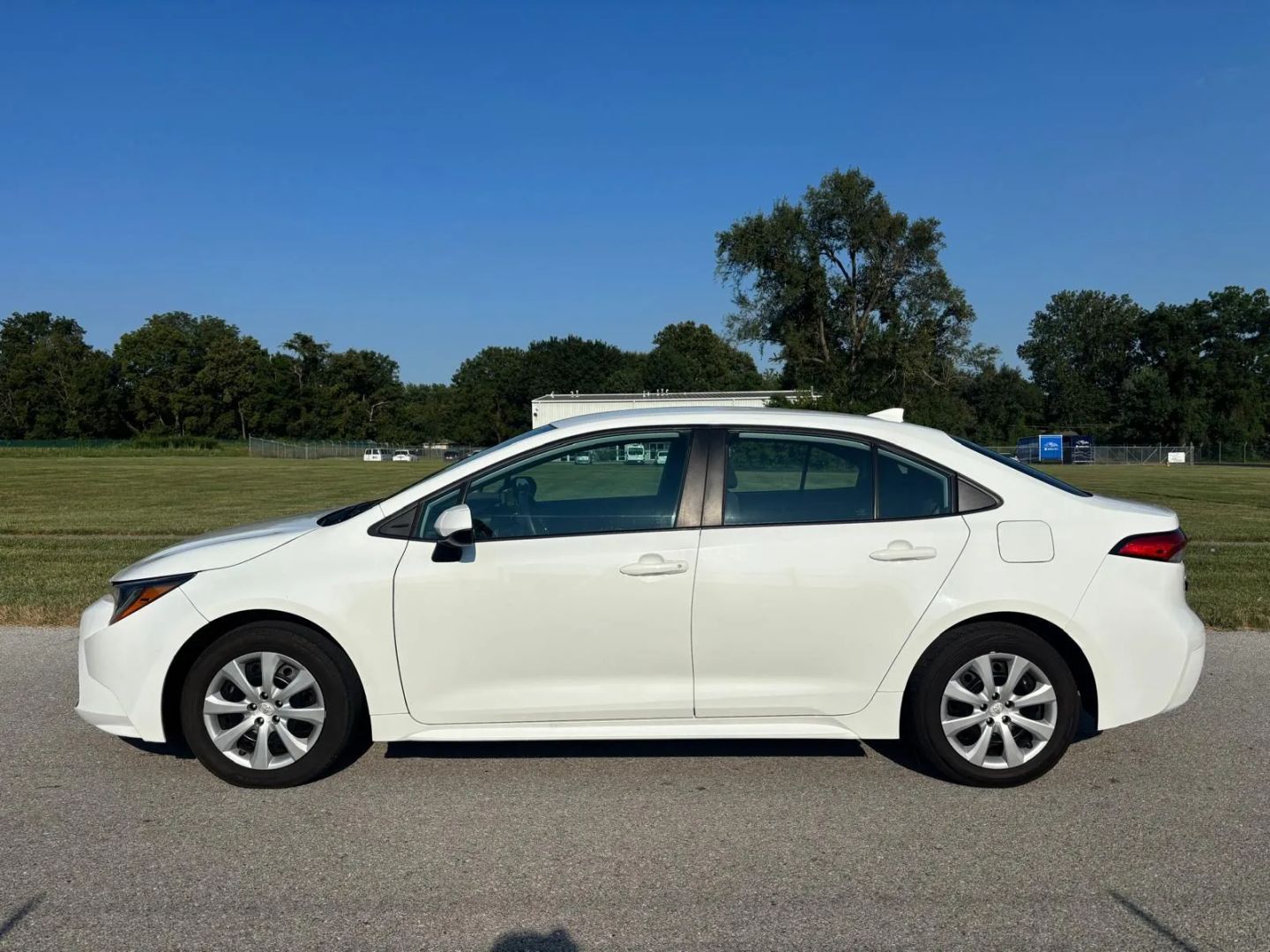 toyota corolla 2022 5YFEPMAE1NP326731 image toyota corolla 2022 5YFEPMAE1NP326731 image