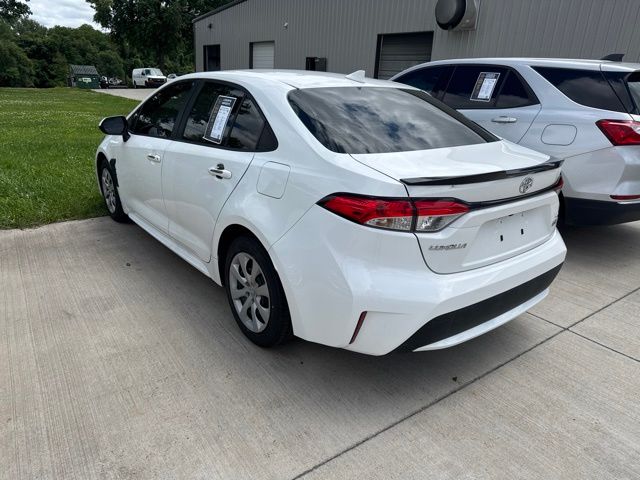 toyota corolla 2022 JTDEPMAE1N3015194 image