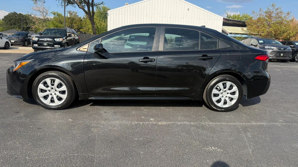 toyota corolla 2022 5YFEPMAE5NP293099 image toyota corolla 2022 5YFEPMAE5NP293099 image