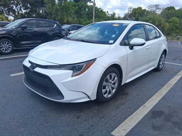 toyota corolla 2022 5YFEPMAEXNP307319 image toyota corolla 2022 5YFEPMAEXNP307319 image