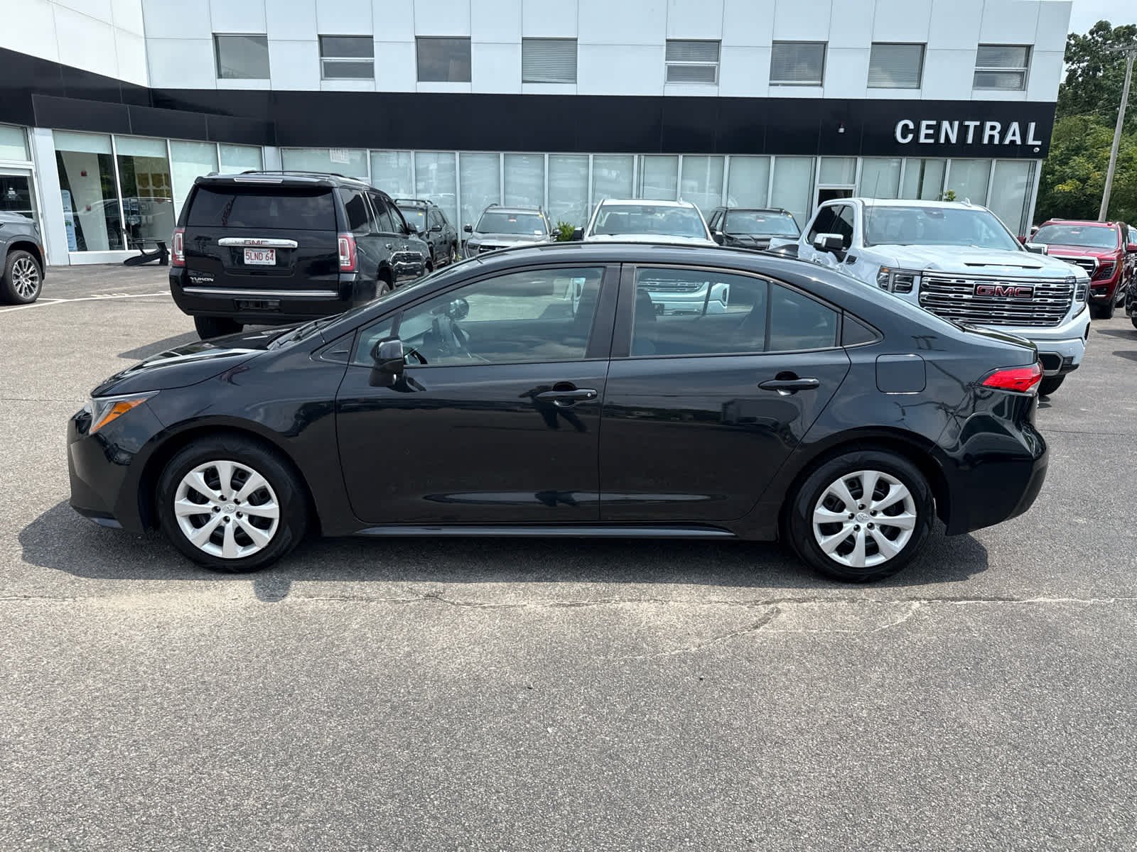 toyota corolla 2022 5YFEPMAE3NP358712 image toyota corolla 2022 5YFEPMAE3NP358712 image