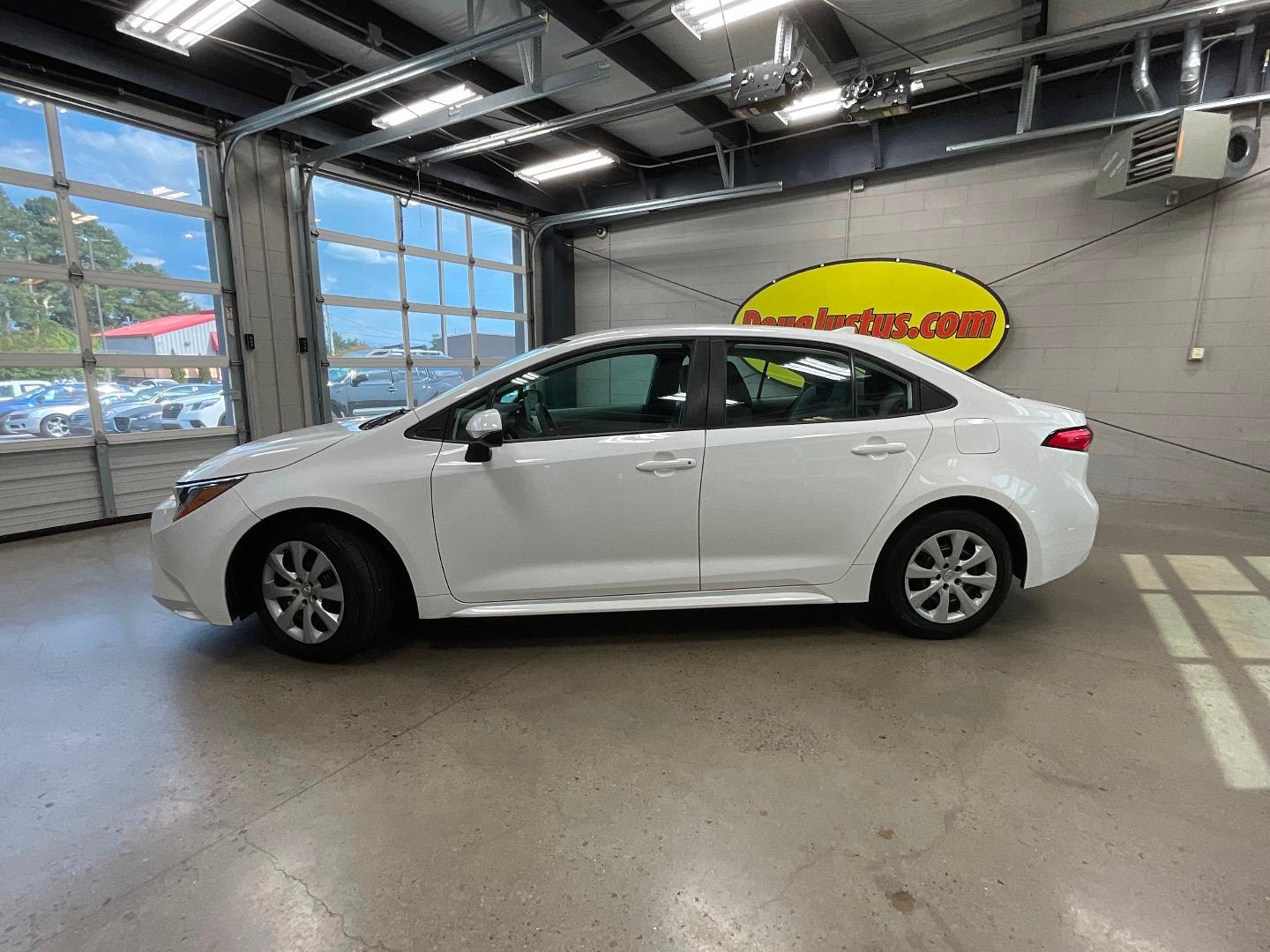 toyota corolla 2022 5YFEPMAEXNP337064 image toyota corolla 2022 5YFEPMAEXNP337064 image