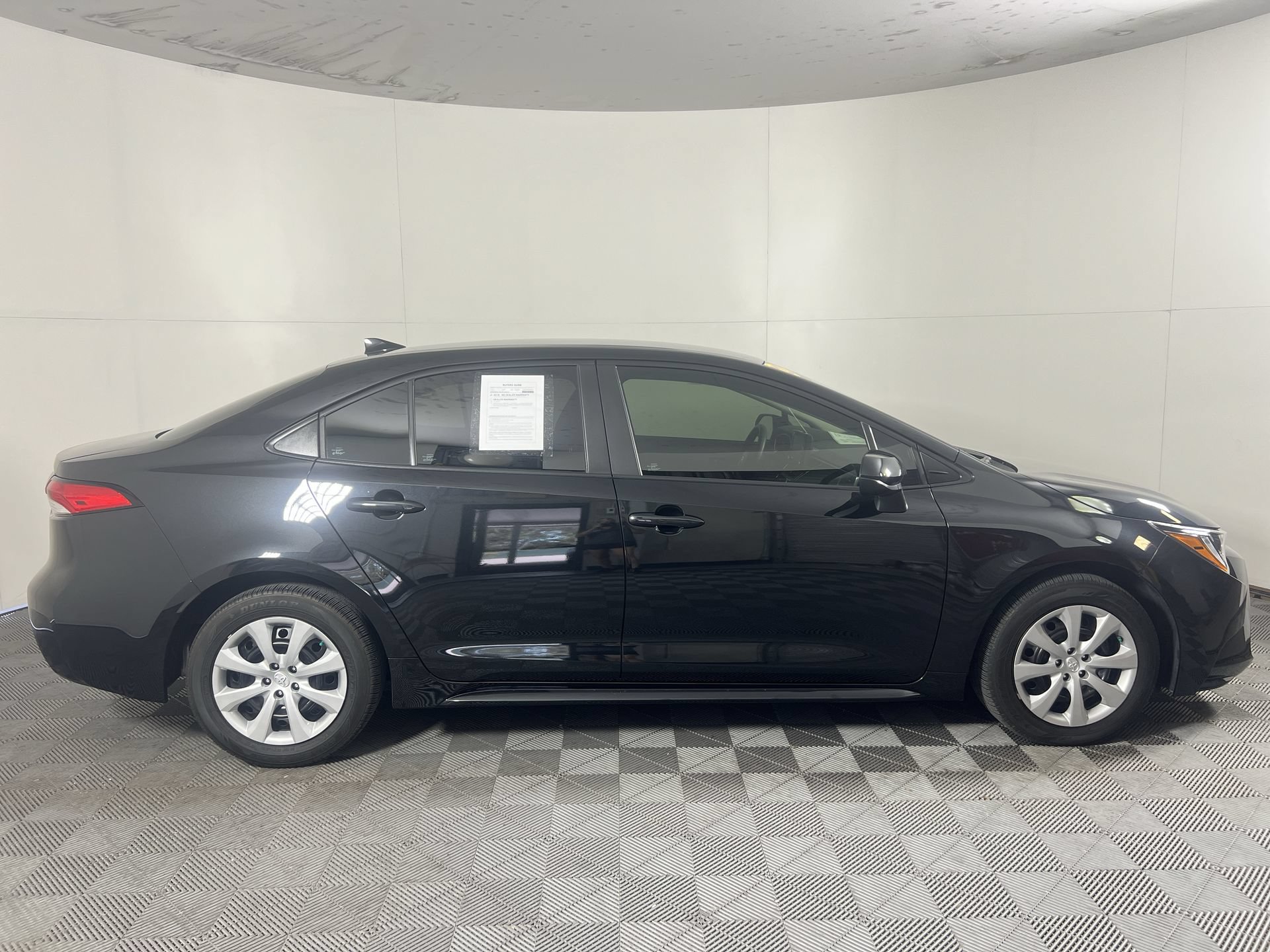 toyota corolla 2022 5YFEPMAE4NP289691 image toyota corolla 2022 5YFEPMAE4NP289691 image