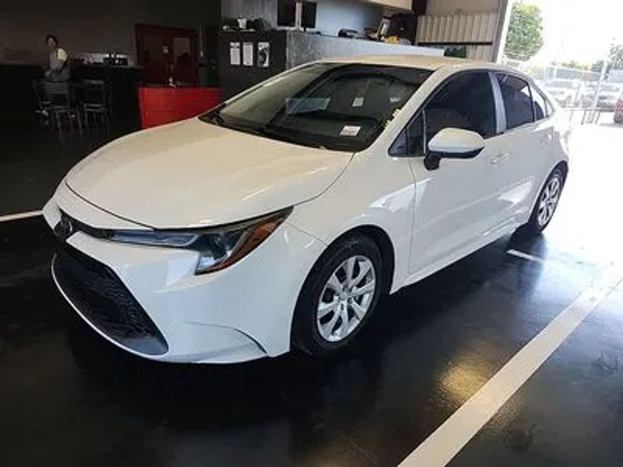 toyota corolla 2022 5YFEPMAEXNP362594 image toyota corolla 2022 5YFEPMAEXNP362594 image