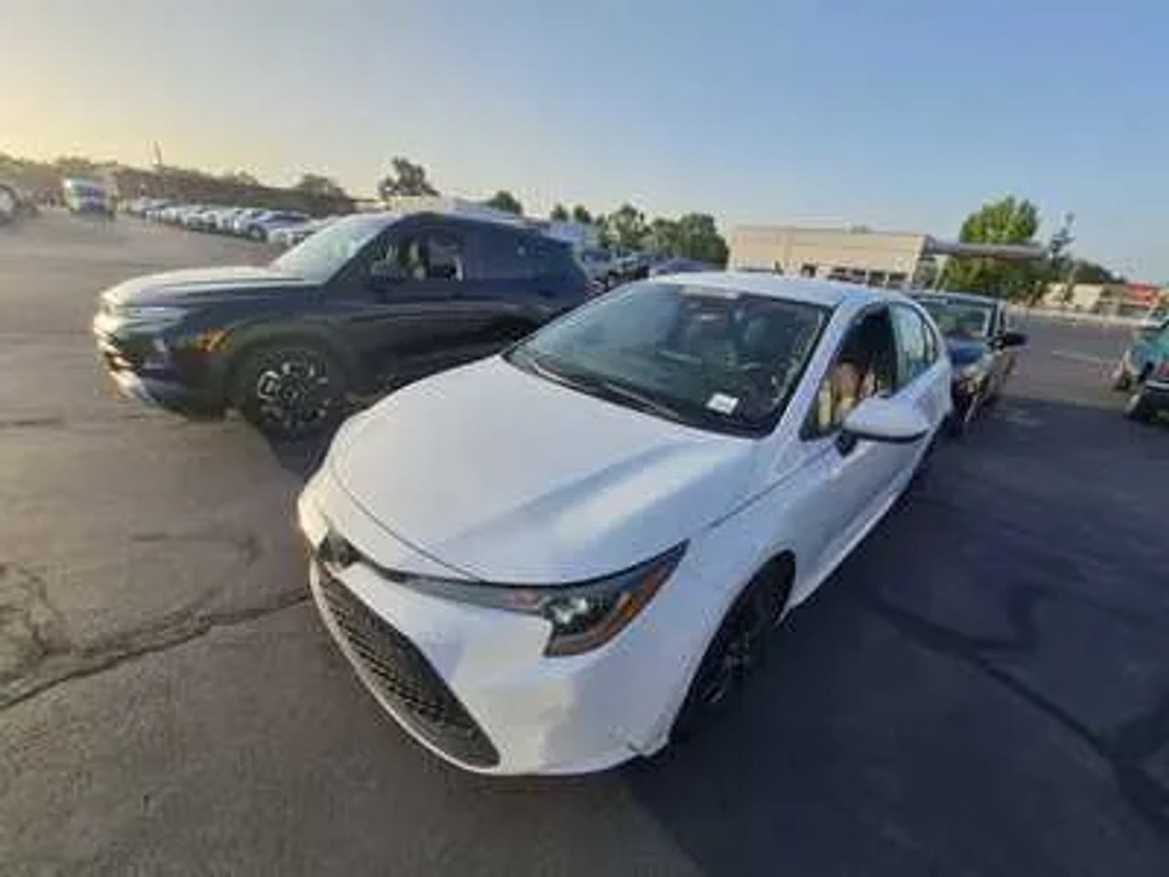 toyota corolla 2022 5YFEPMAE4NP365779 image toyota corolla 2022 5YFEPMAE4NP365779 image