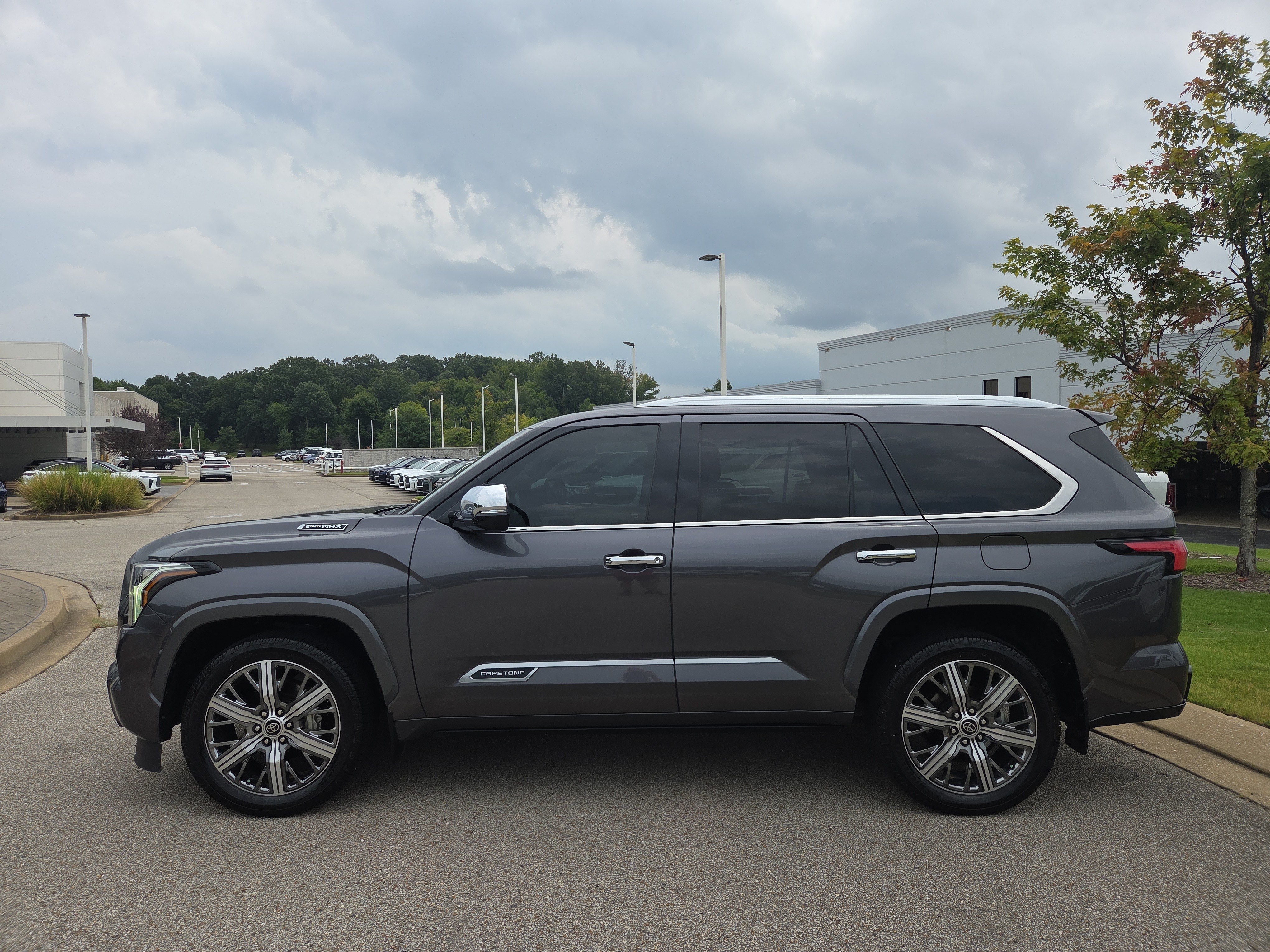 toyota sequoia 2023 7SVAAAAA5PX002204 image toyota sequoia 2023 7SVAAAAA5PX002204 image