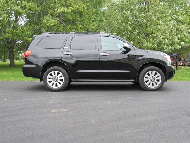 toyota sequoia 2016 5TDDW5G17GS134779 image toyota sequoia 2016 5TDDW5G17GS134779 image