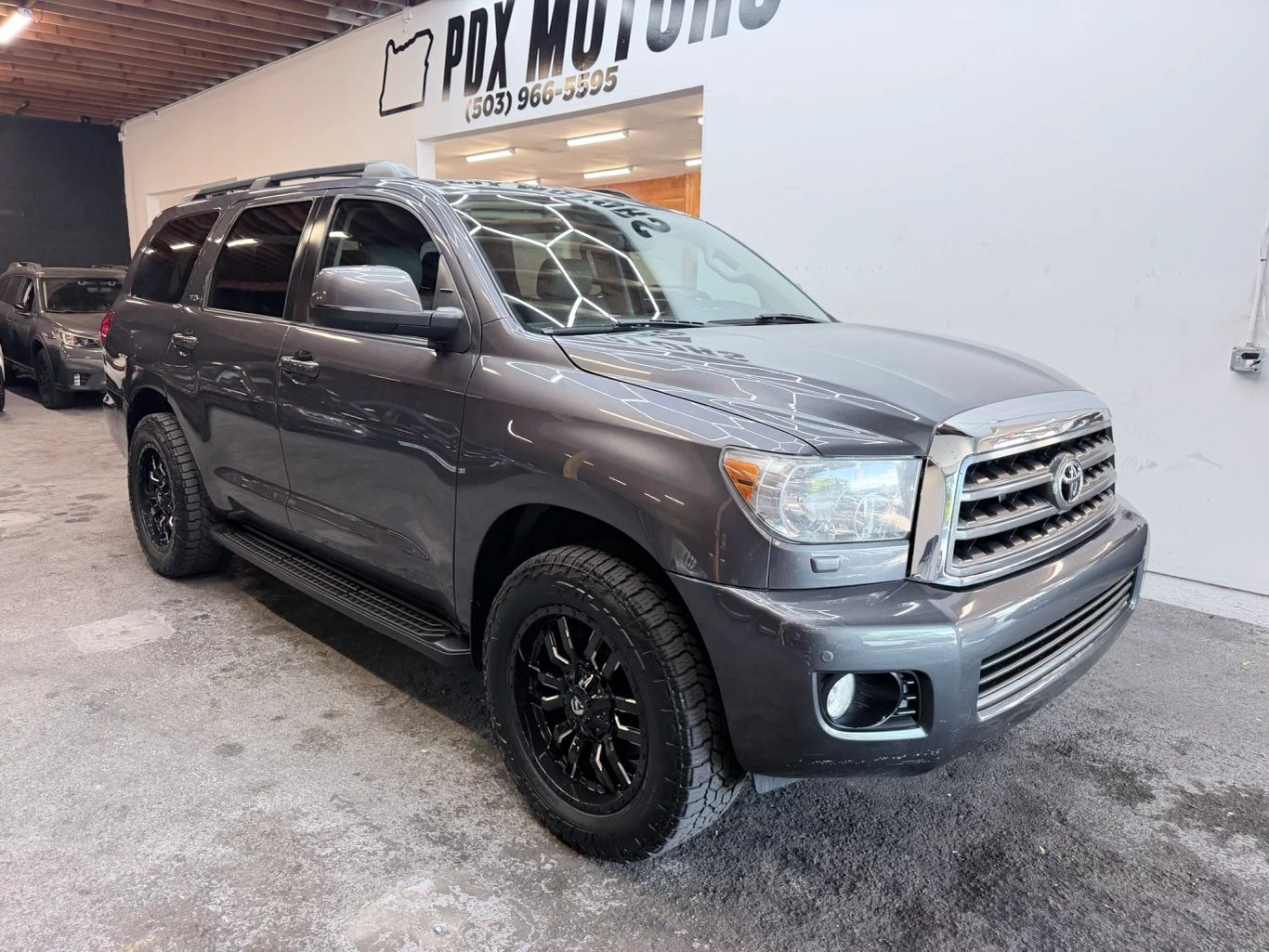 toyota sequoia 2016 5TDBW5G11GS143209 image toyota sequoia 2016 5TDBW5G11GS143209 image