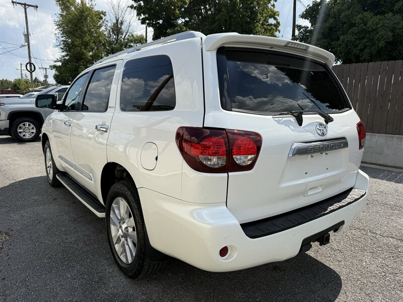 toyota sequoia 2019 5TDDY5G14KS173865 image toyota sequoia 2019 5TDDY5G14KS173865 image