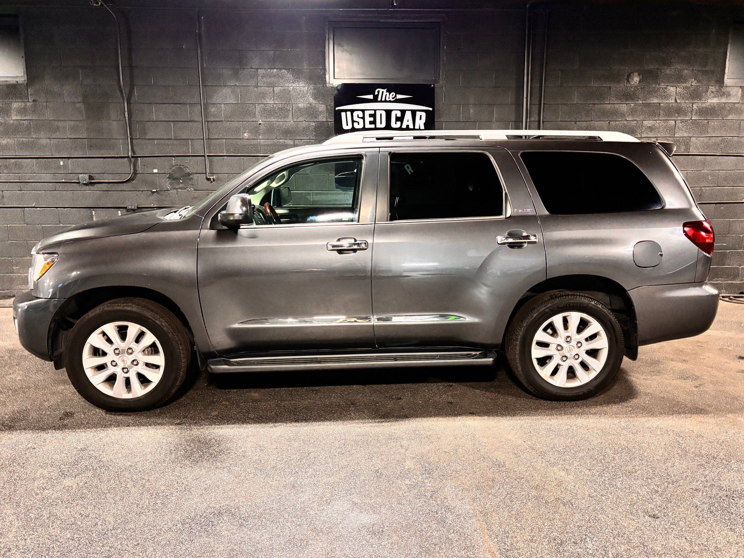 toyota sequoia 2018 5TDDY5G14JS163089 image toyota sequoia 2018 5TDDY5G14JS163089 image