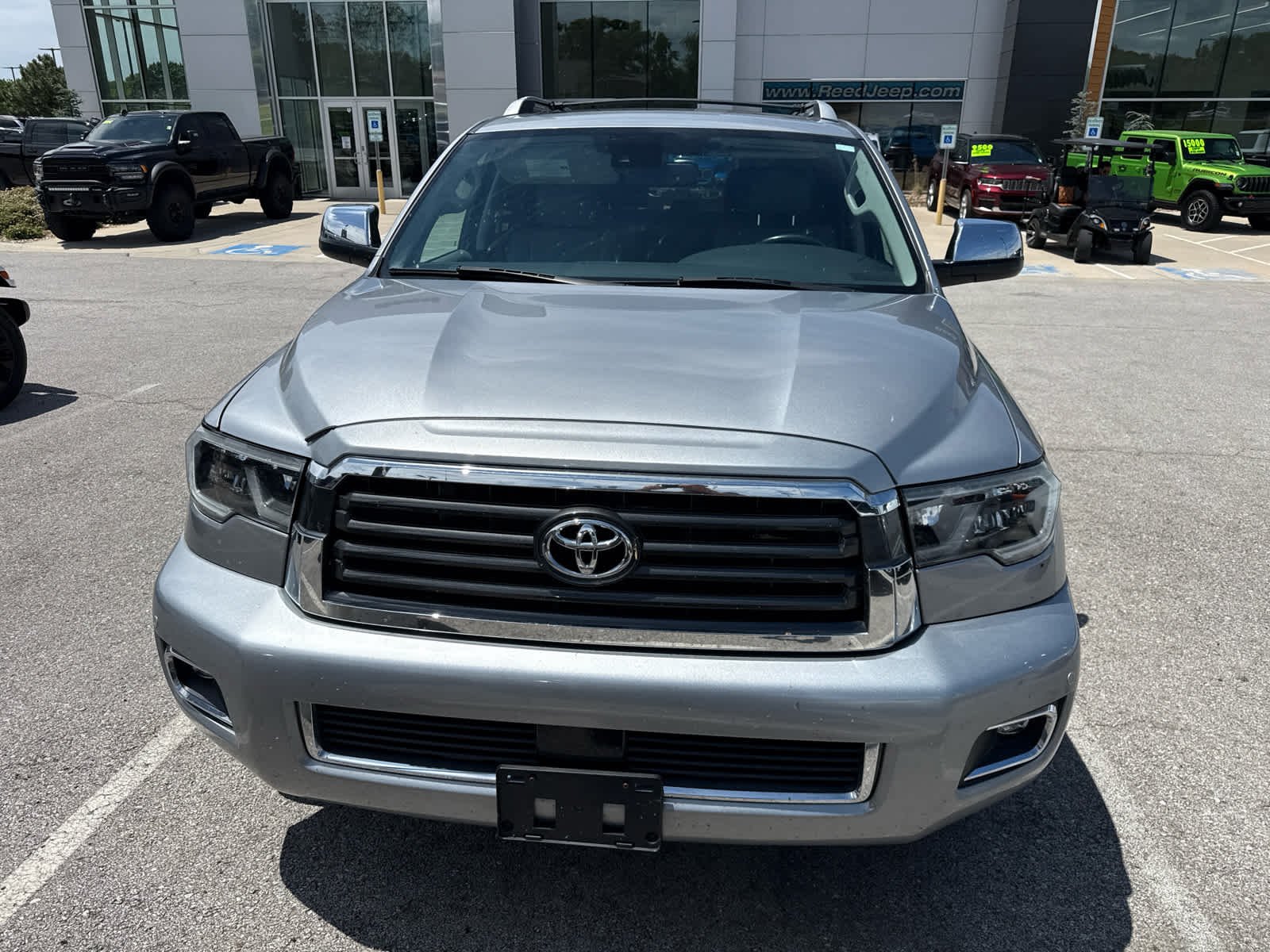 toyota sequoia 2018 5TDJY5G12JS157648 image toyota sequoia 2018 5TDJY5G12JS157648 image