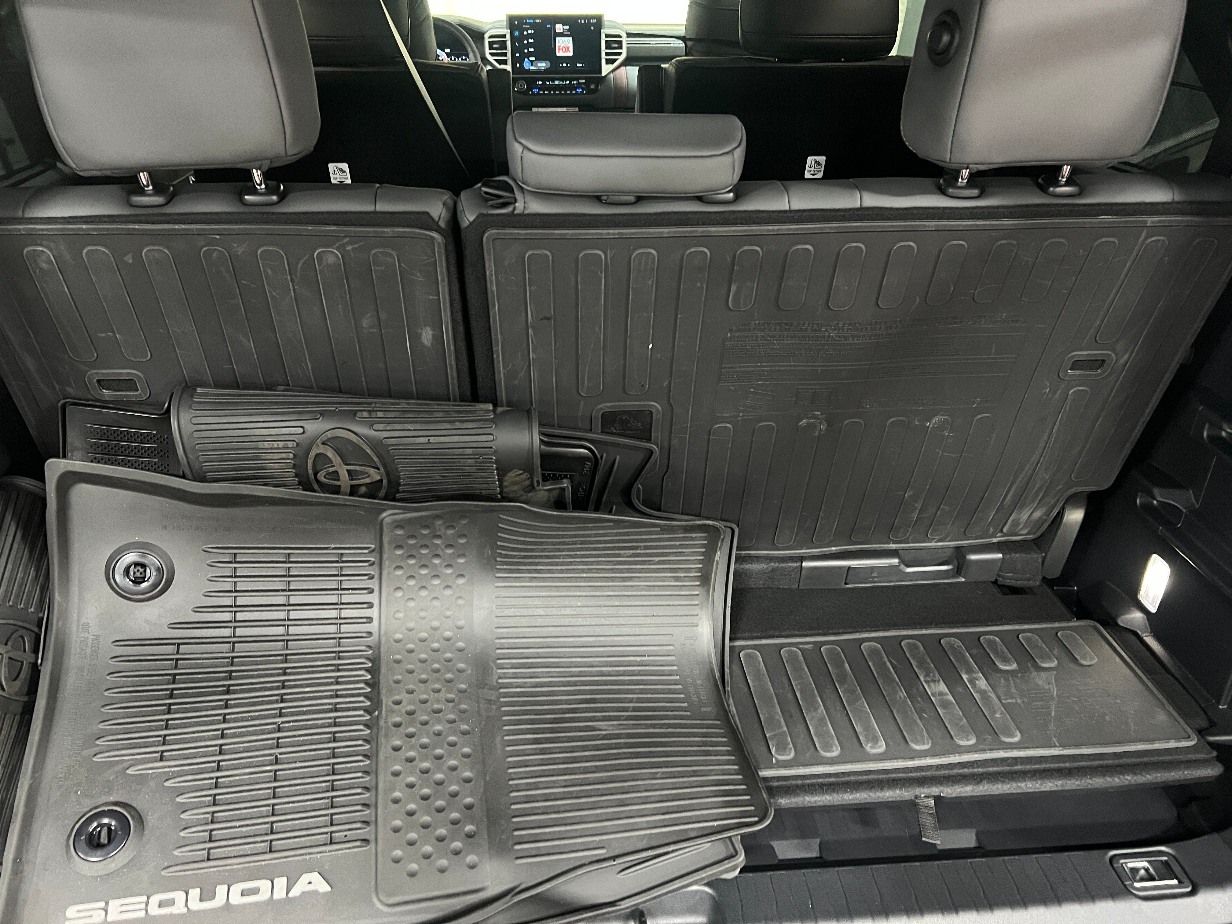 toyota sequoia 2026 7SVAAABA8TX079299 image toyota sequoia 2026 7SVAAABA8TX079299 image