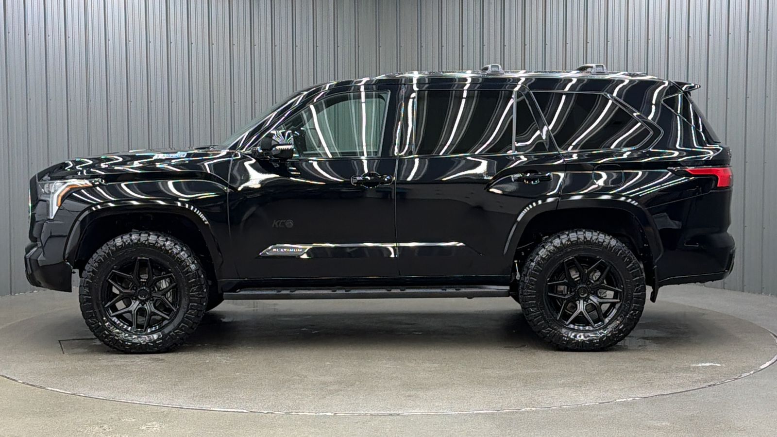 toyota sequoia 2026 7SVAAABA3TX085608 image