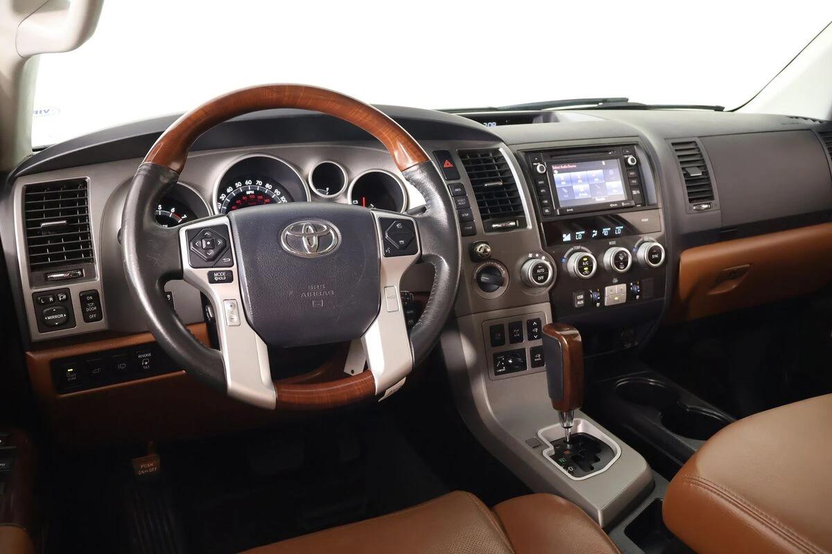 toyota sequoia 2017 5TDDW5G11HS154124 image toyota sequoia 2017 5TDDW5G11HS154124 image