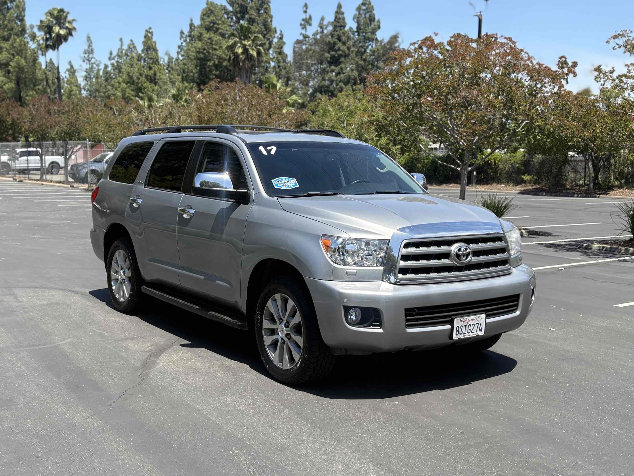 toyota sequoia 2017 5TDJY5G10HS150885 image toyota sequoia 2017 5TDJY5G10HS150885 image