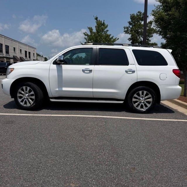 toyota sequoia 2017 5TDJY5G19HS151677 image toyota sequoia 2017 5TDJY5G19HS151677 image