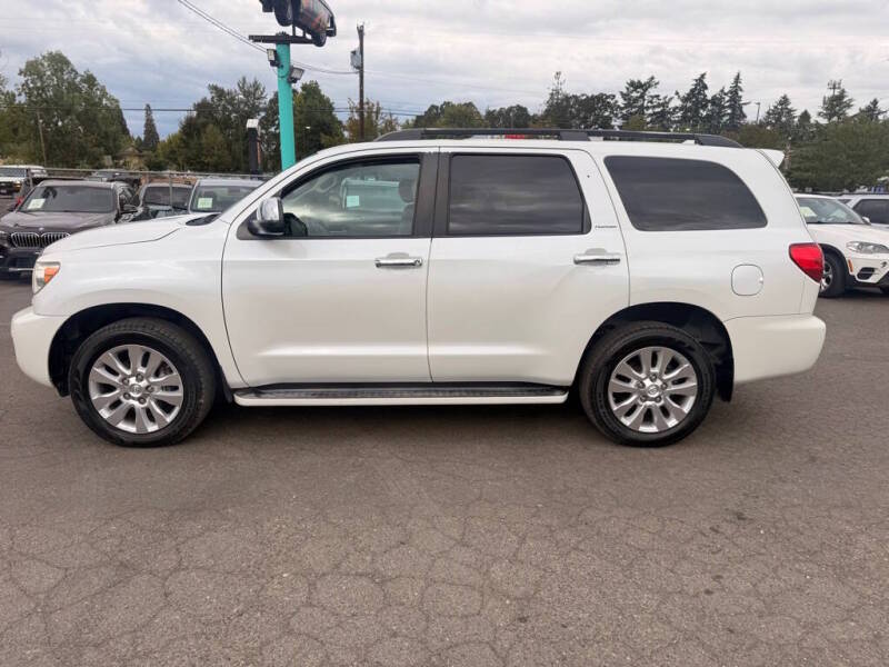 toyota sequoia 2012 5TDDY5G18CS062673 image toyota sequoia 2012 5TDDY5G18CS062673 image