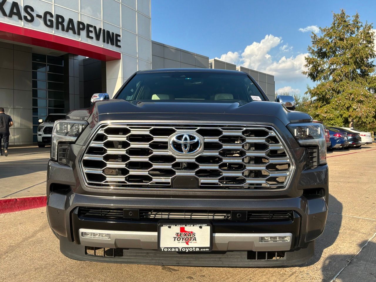 toyota sequoia 2024 7SVAAABA5RX044244 image toyota sequoia 2024 7SVAAABA5RX044244 image