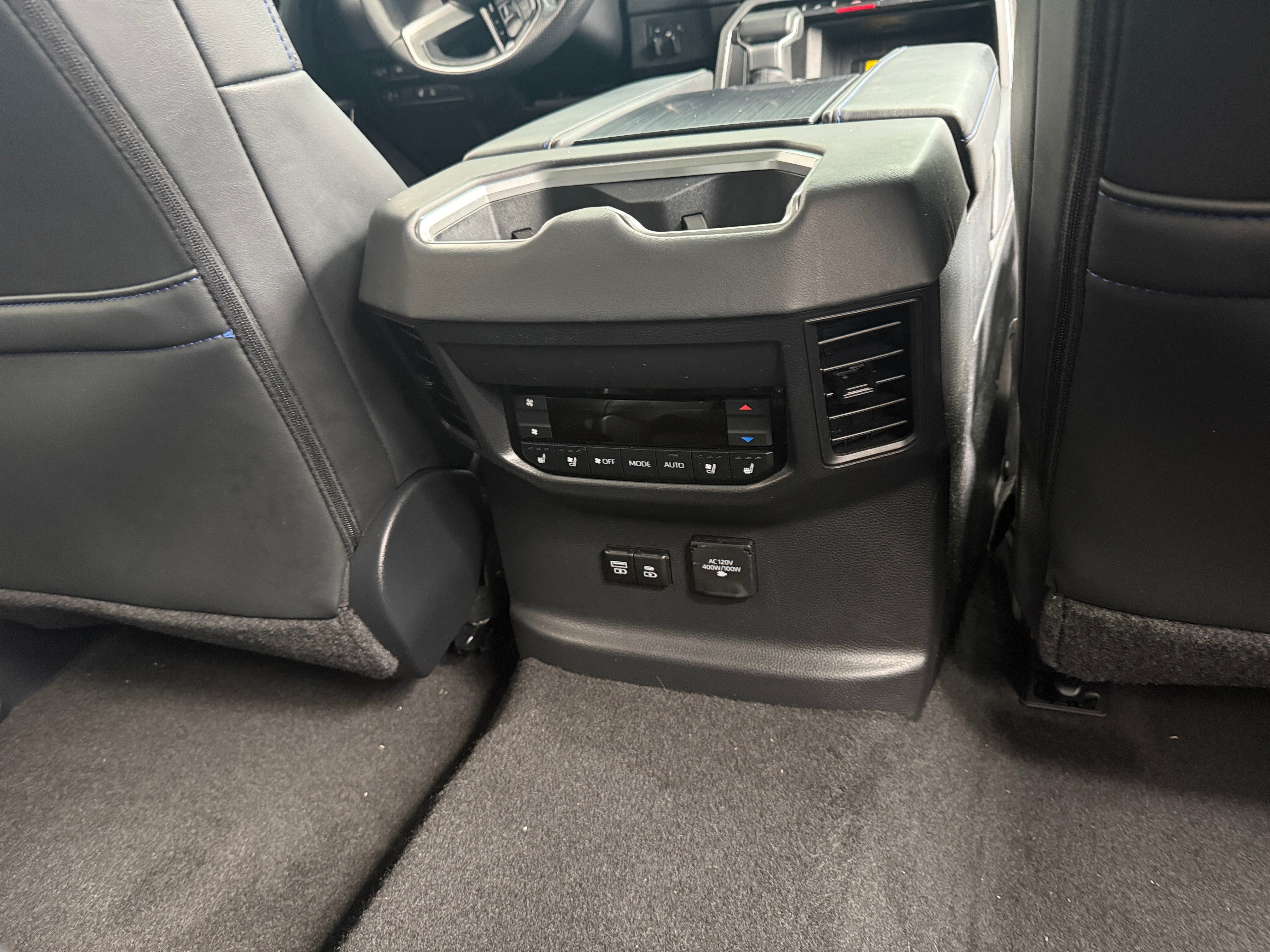 toyota sequoia 2024 7SVAAABA9RX036583 image toyota sequoia 2024 7SVAAABA9RX036583 image
