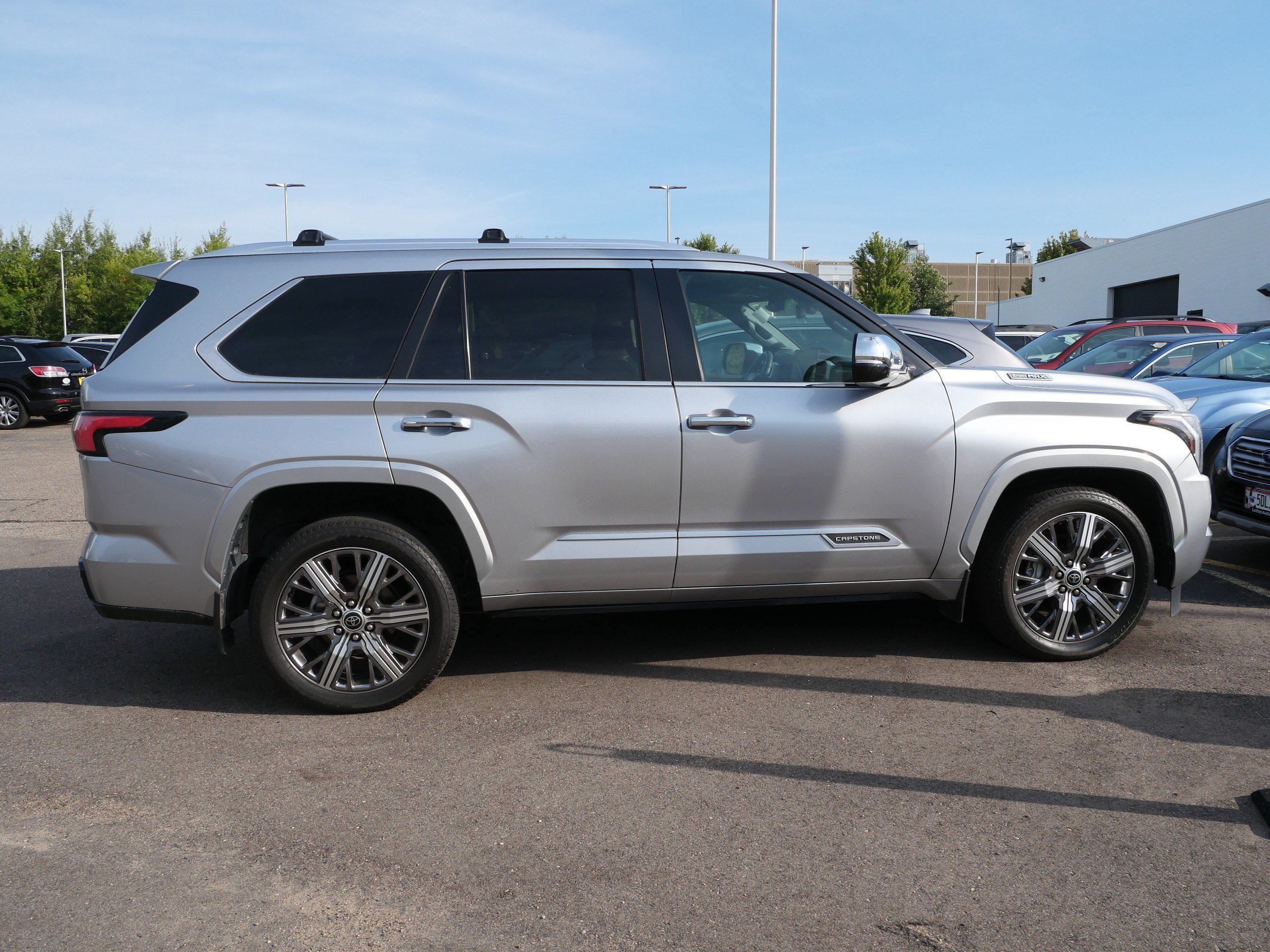 toyota sequoia 2024 7SVAAABA2RX043956 image toyota sequoia 2024 7SVAAABA2RX043956 image