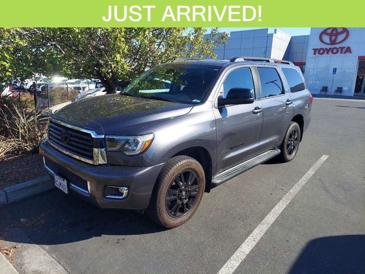 toyota sequoia 2020 5TDBY5G18LS179001 image toyota sequoia 2020 5TDBY5G18LS179001 image