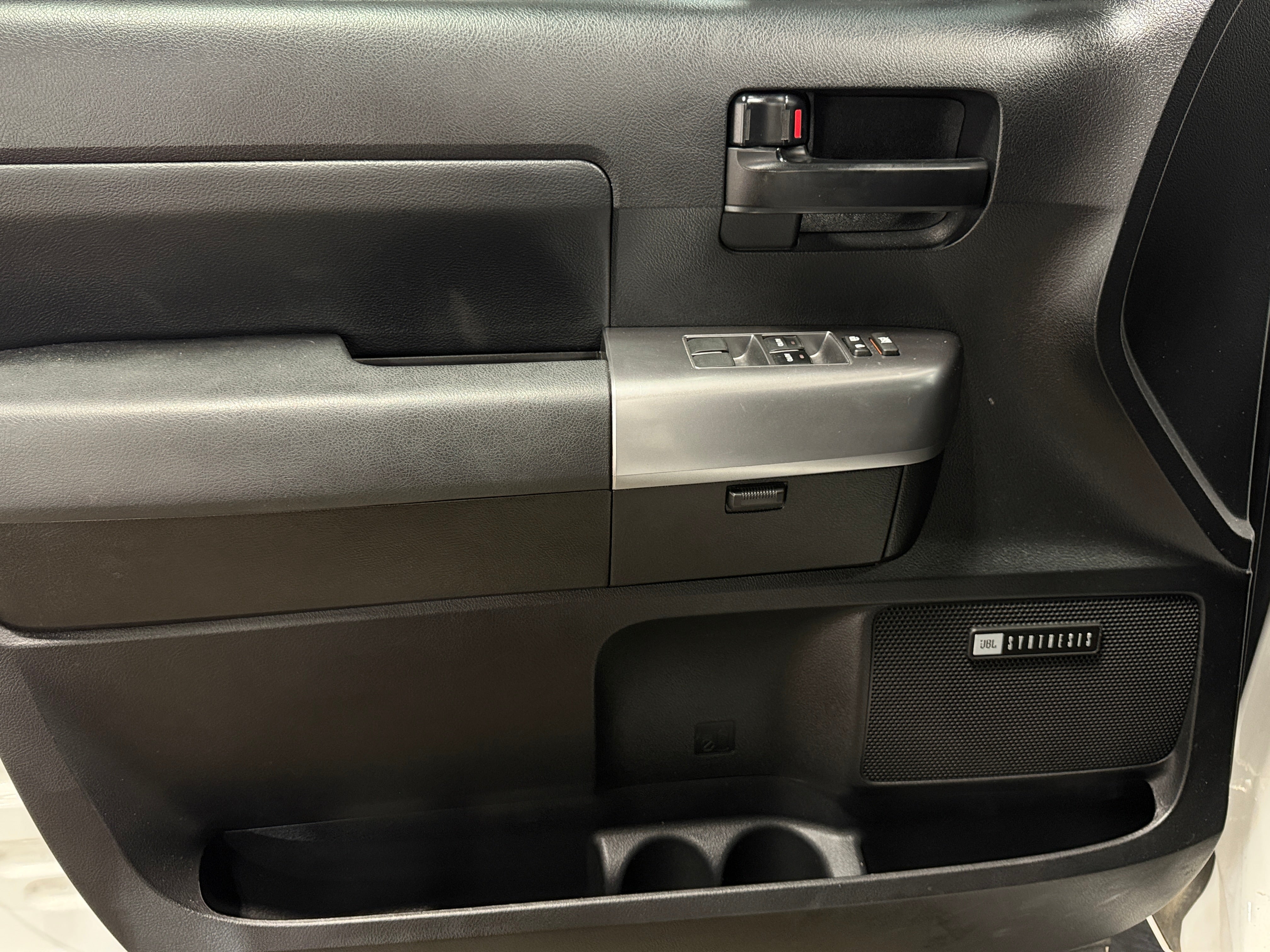 toyota sequoia 2020 5TDBY5G1XLS176536 image toyota sequoia 2020 5TDBY5G1XLS176536 image