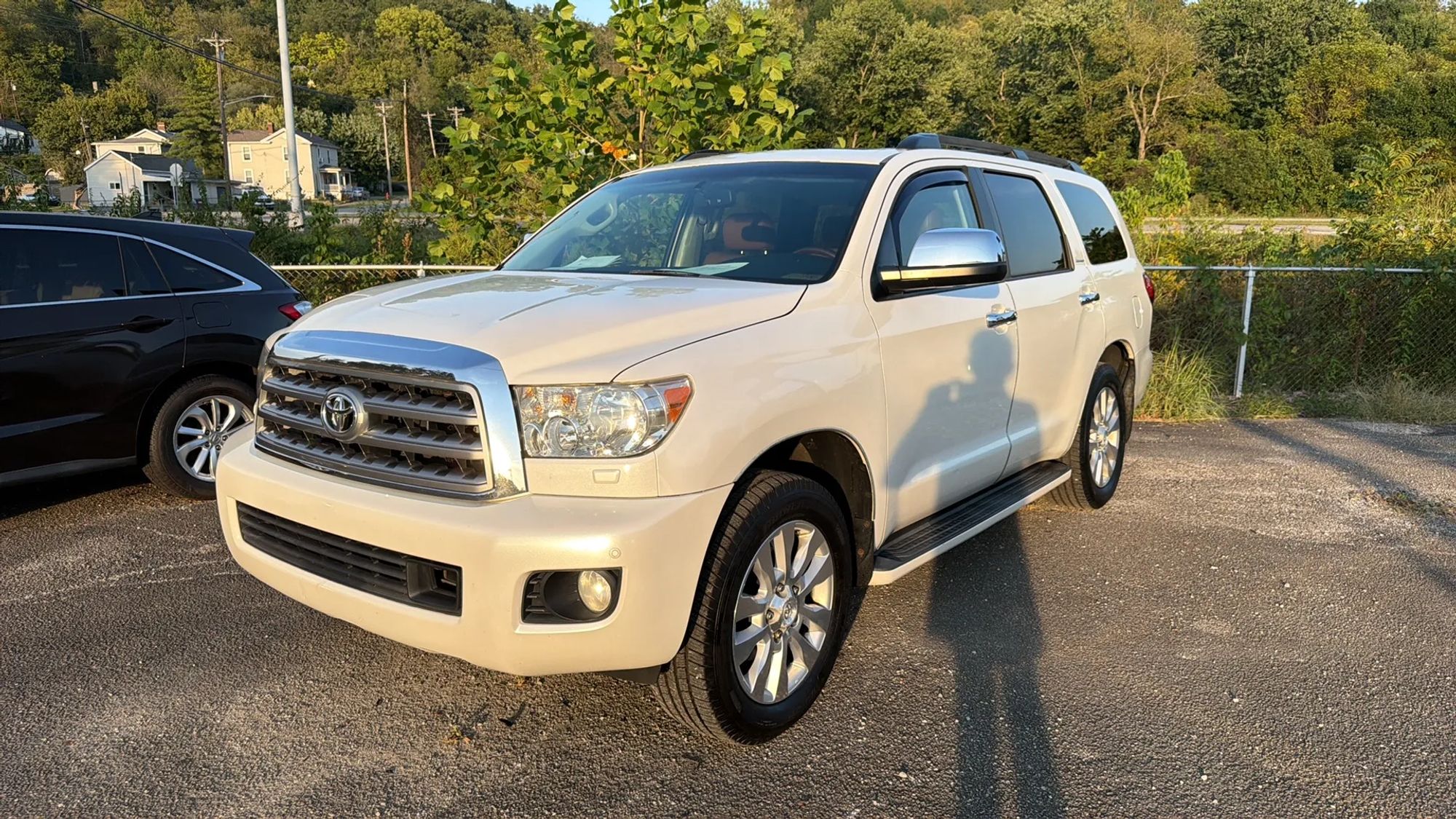 toyota sequoia 2011 5TDDW5G11BS043127 image toyota sequoia 2011 5TDDW5G11BS043127 image