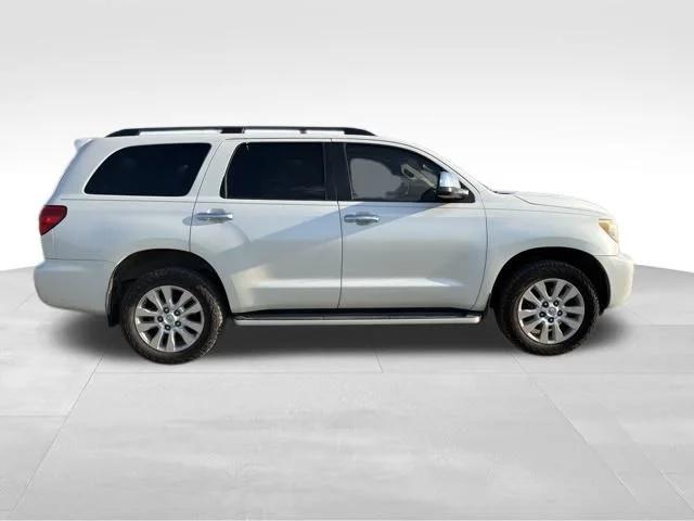toyota sequoia 2011 5TDDW5G17BS050650 image toyota sequoia 2011 5TDDW5G17BS050650 image