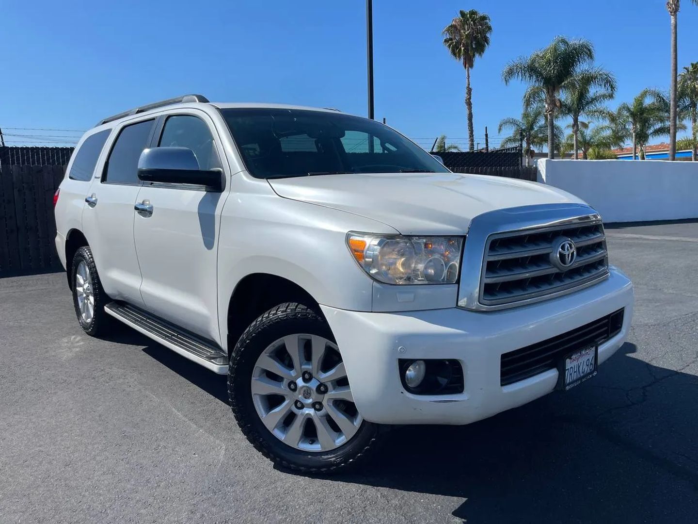 toyota sequoia 2011 5TDDY5G17BS044289 image toyota sequoia 2011 5TDDY5G17BS044289 image
