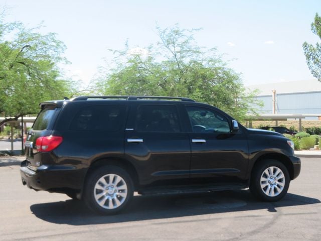 toyota sequoia 2011 5TDDY5G17BS049766 image toyota sequoia 2011 5TDDY5G17BS049766 image