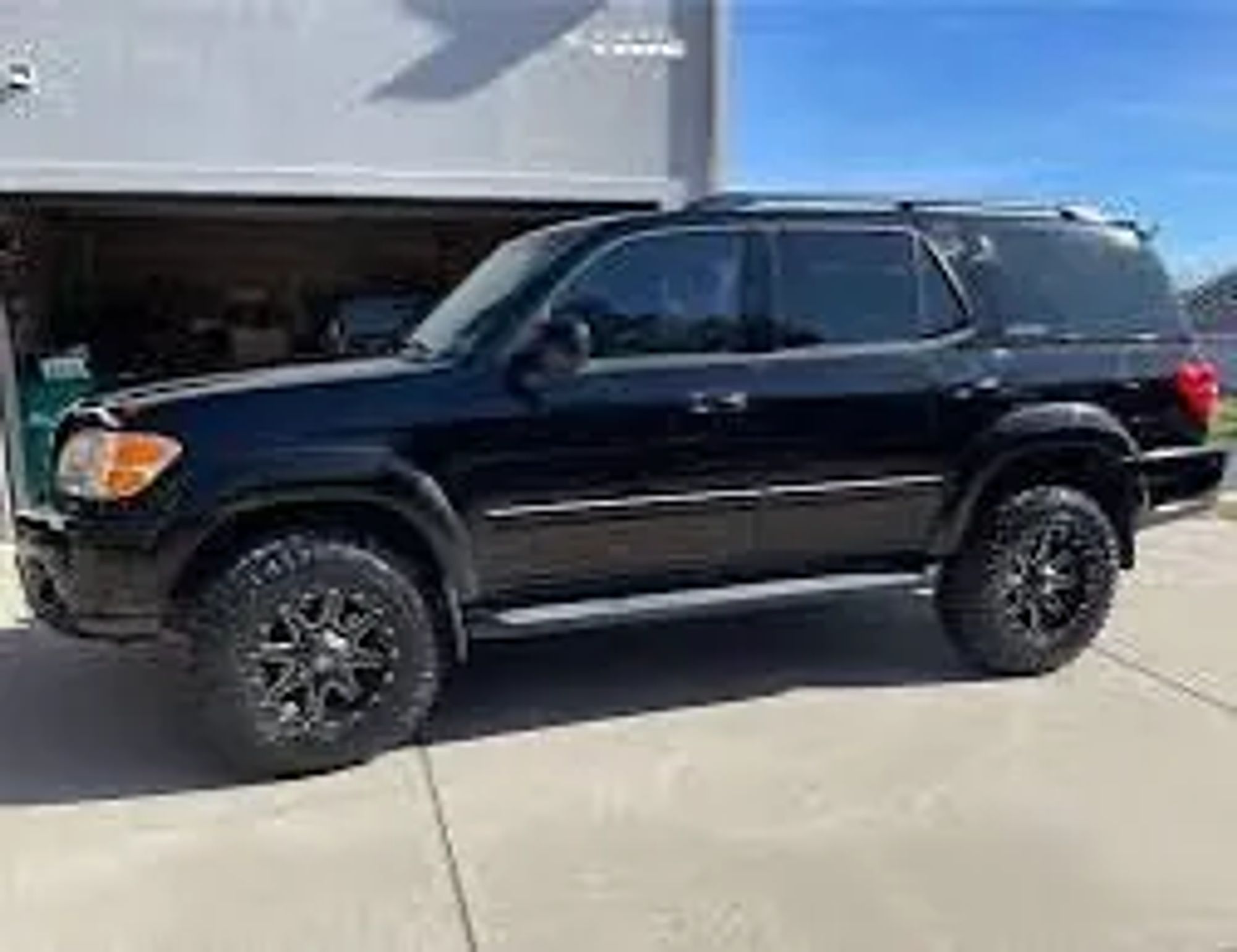 toyota sequoia 2003 5TDBT44A23S204035 image toyota sequoia 2003 5TDBT44A23S204035 image
