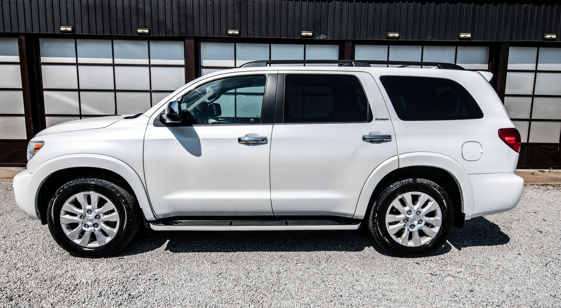 toyota sequoia 2013 5TDDW5G17DS085143 image toyota sequoia 2013 5TDDW5G17DS085143 image