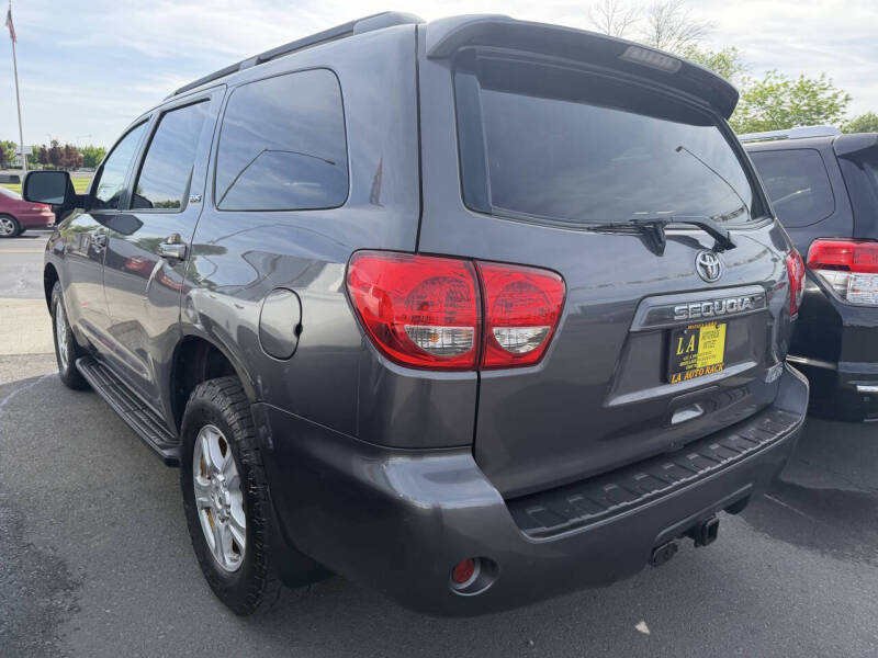 toyota sequoia 2013 5TDBY5G13DS080765 image toyota sequoia 2013 5TDBY5G13DS080765 image