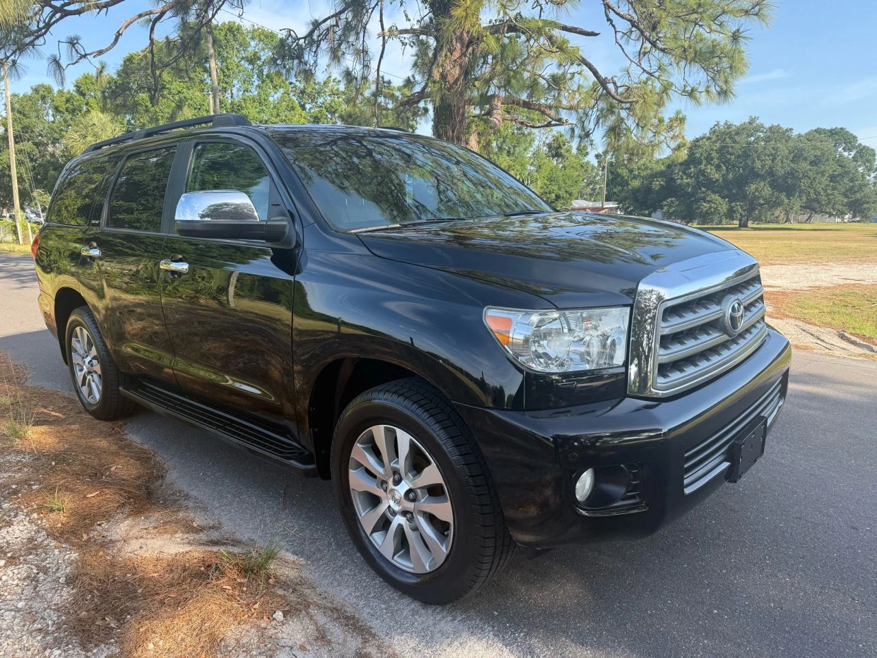 toyota sequoia 2015 5TDKY5G11FS058699 image toyota sequoia 2015 5TDKY5G11FS058699 image