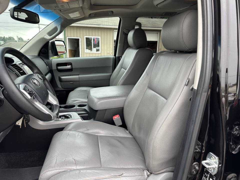 toyota sequoia 2015 5TDJW5G12FS118104 image toyota sequoia 2015 5TDJW5G12FS118104 image