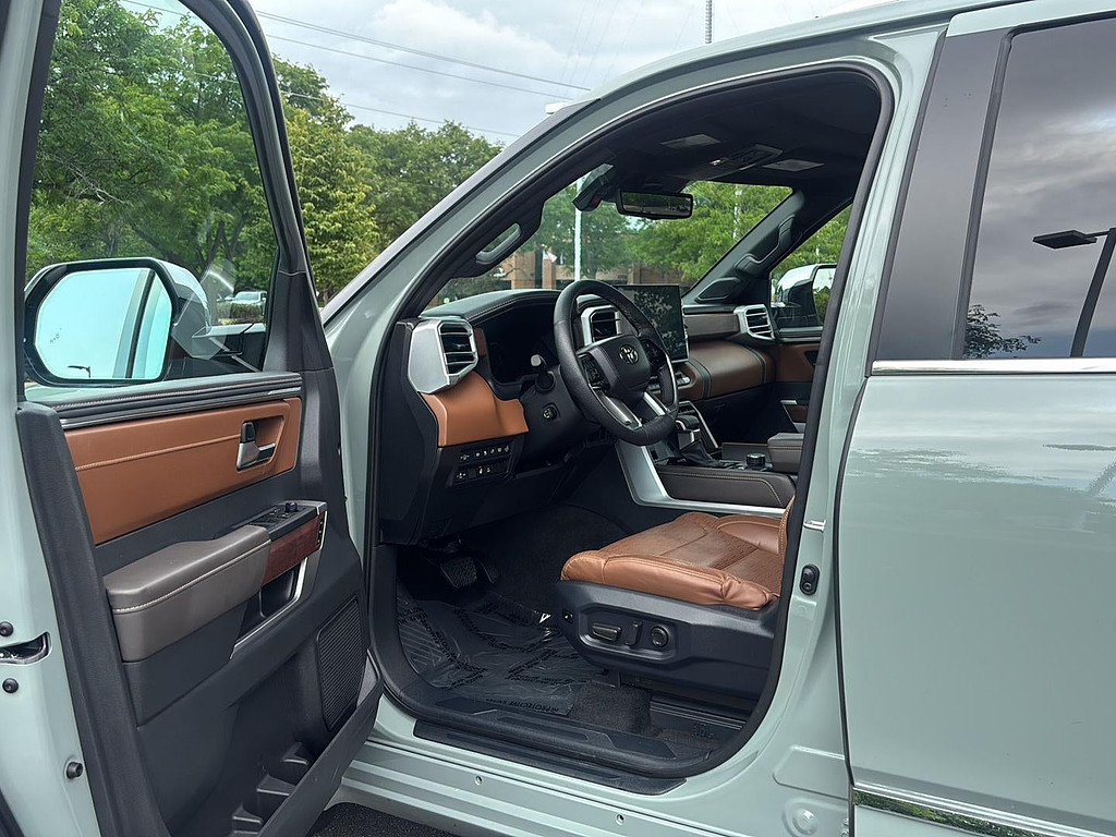 toyota sequoia 2025 7SVAAABA9SX051851 image toyota sequoia 2025 7SVAAABA9SX051851 image