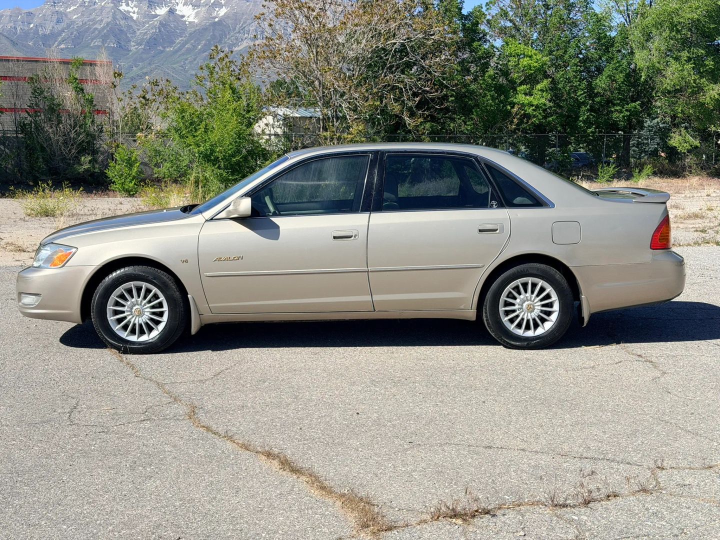 toyota avalon 2000 4T1BF28B6YU013540 image toyota avalon 2000 4T1BF28B6YU013540 image