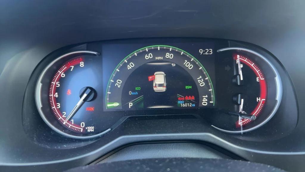 toyota rav4 2023 2T3W1RFV4PC231229 image