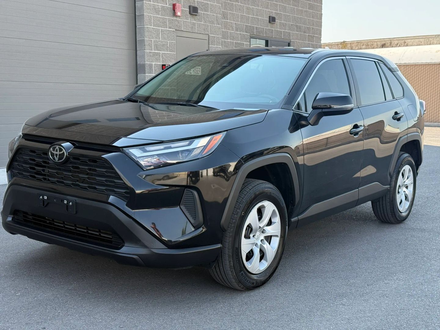 toyota rav4 2023 2T3G1RFV4PC385654 image
