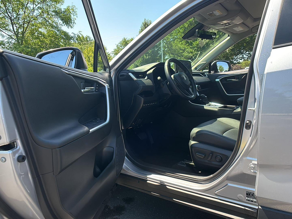 toyota rav4 2023 JTMD6RFV0PD116440 image toyota rav4 2023 JTMD6RFV0PD116440 image