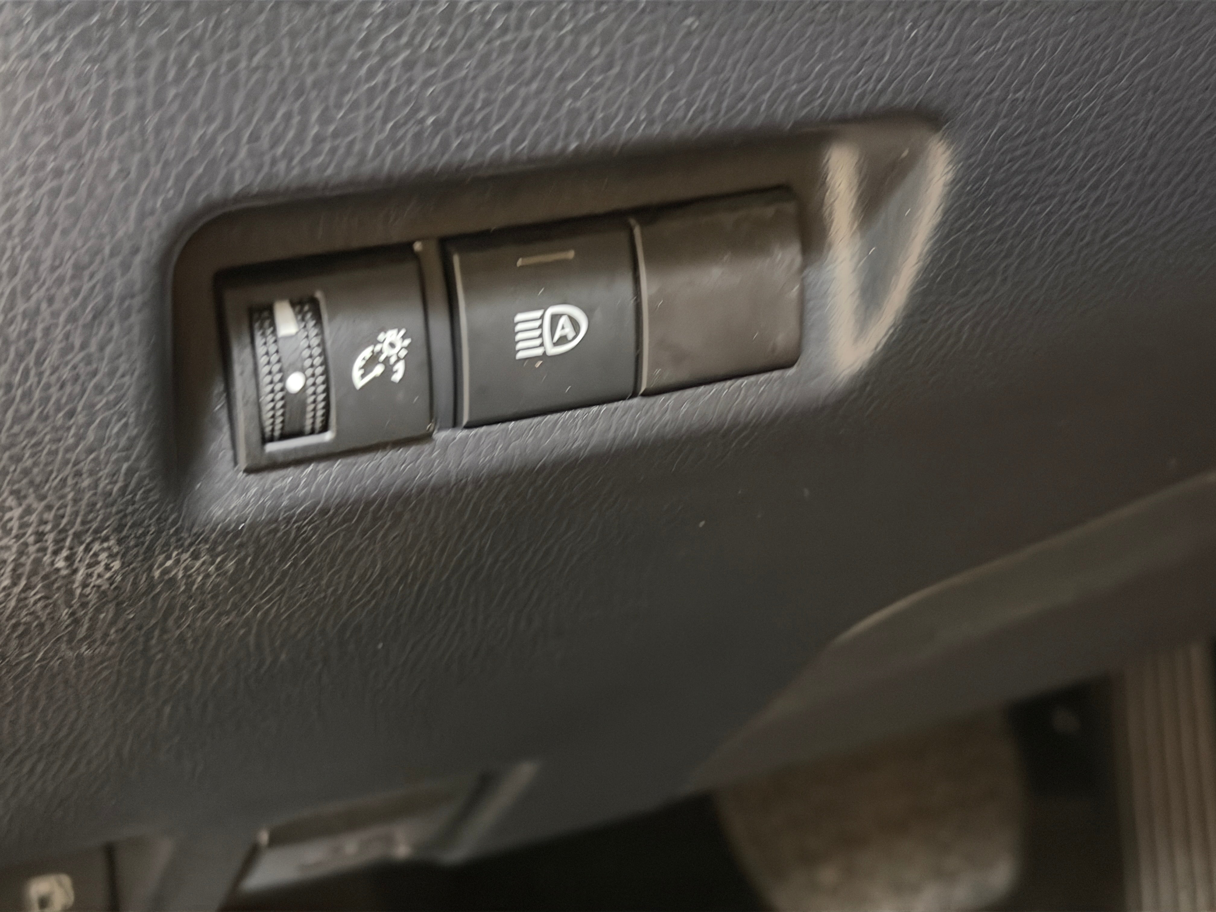 toyota rav4 2023 4T3MWRFV4PU089889 image toyota rav4 2023 4T3MWRFV4PU089889 image
