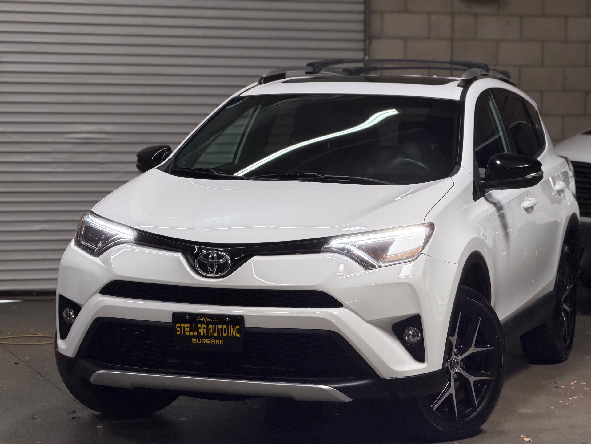 toyota rav4 2016 2T3NFREV1GW263620 image toyota rav4 2016 2T3NFREV1GW263620 image