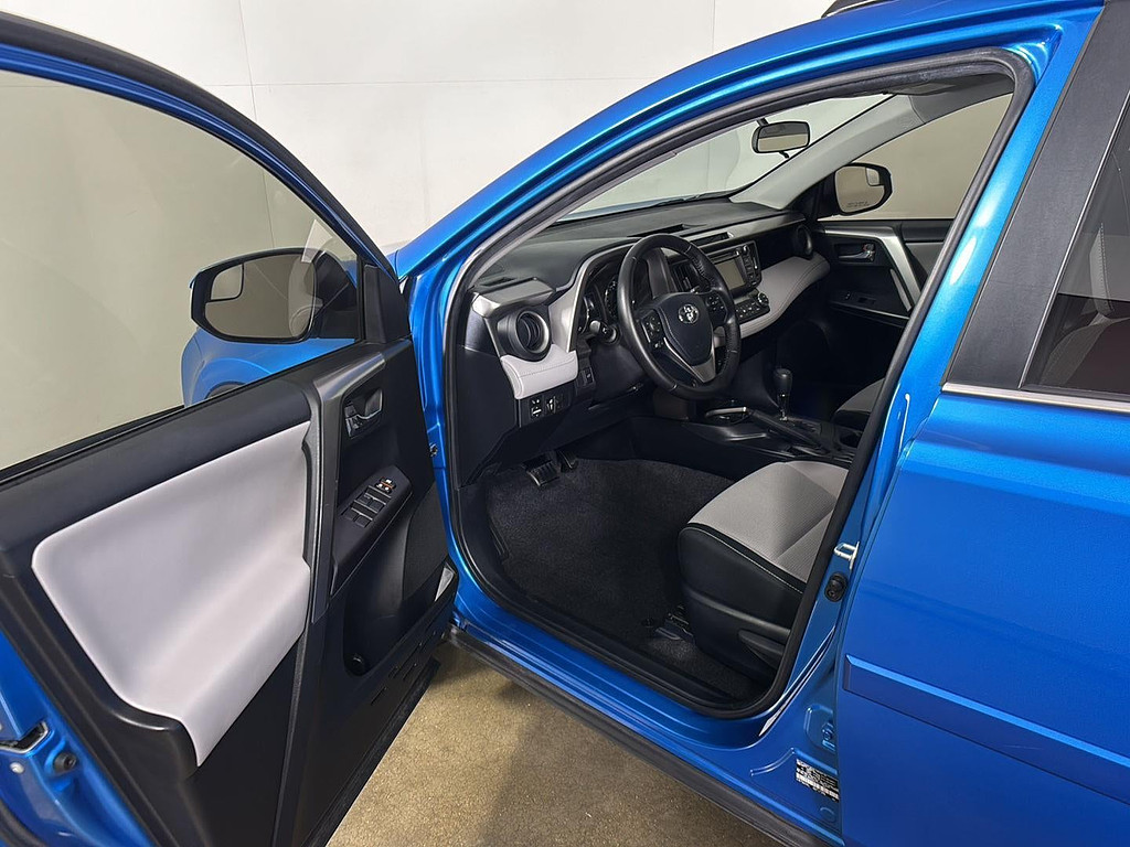 toyota rav4 2016 JTMRJREV3GD031775 image toyota rav4 2016 JTMRJREV3GD031775 image