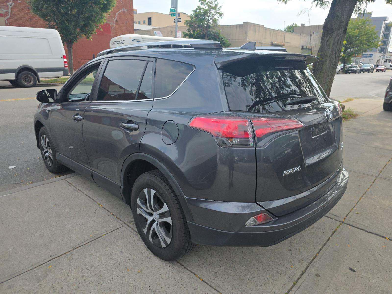 toyota rav4 2016 JTMBFREV7GD194545 image toyota rav4 2016 JTMBFREV7GD194545 image